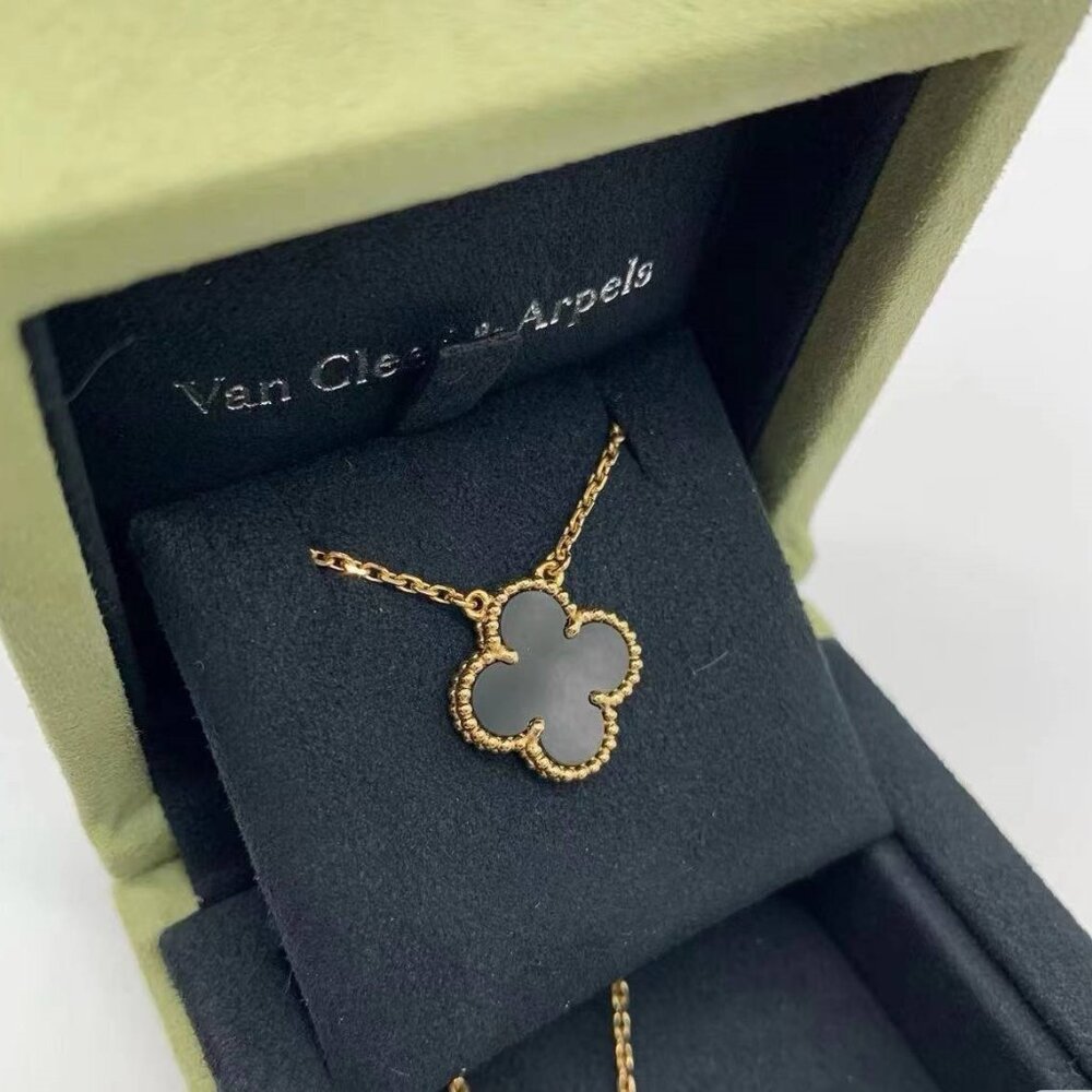 Van Cleef & Arpels Mother-of-Pearl and Gold Alhambra Necklace